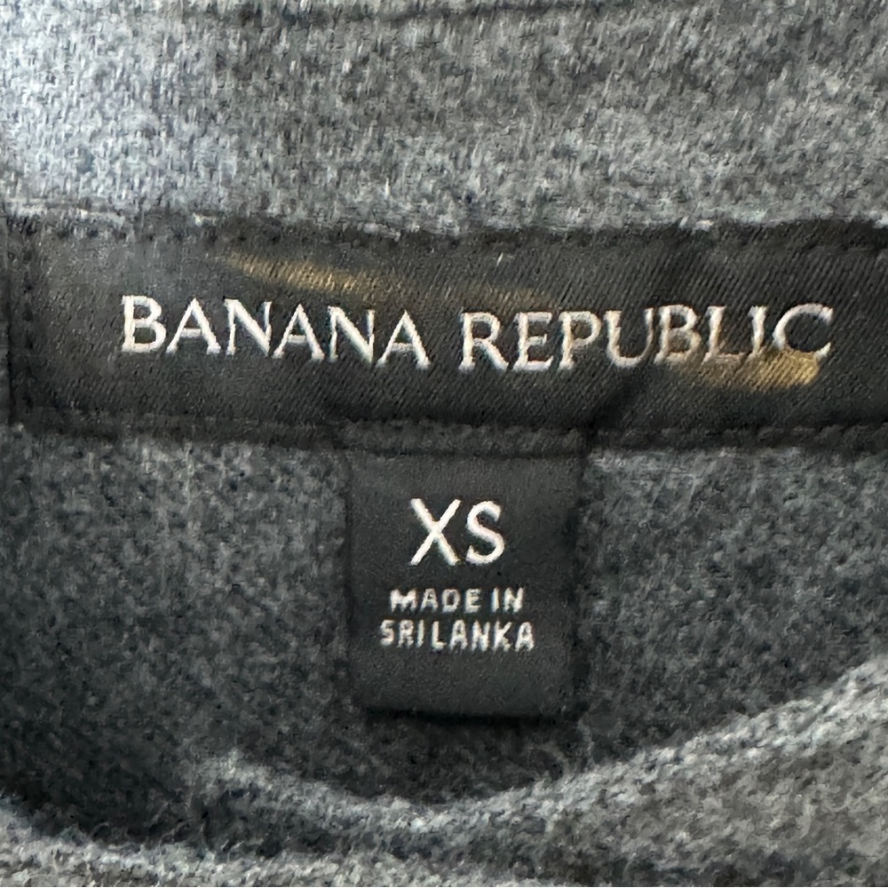 Banana Republic Cotton Cropped Shirt | Womenβs XS | Pleated Sleeve Band Collar - Picture 4 of 7